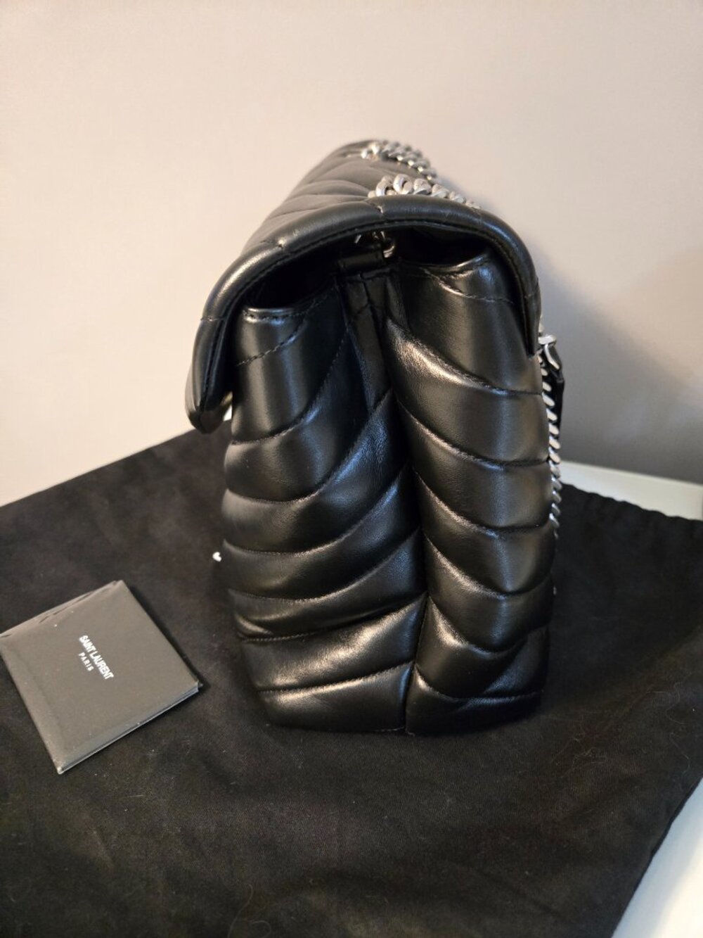 Authentic Yves Saint Laurent Medium Matelasse Leather Loulou Shoulder Bag - Picture 5 of 10